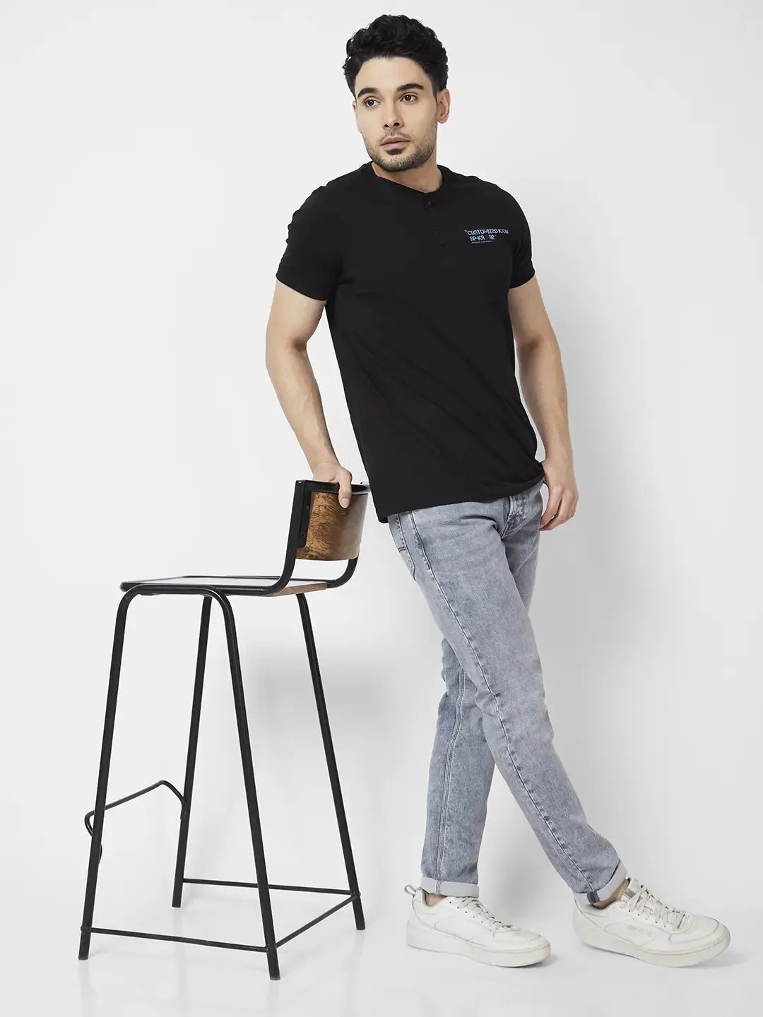 Spykar Men Light Grey Cotton Stretch Slim Fit Narrow Length Clean Look Low Rise Jeans (Skinny)